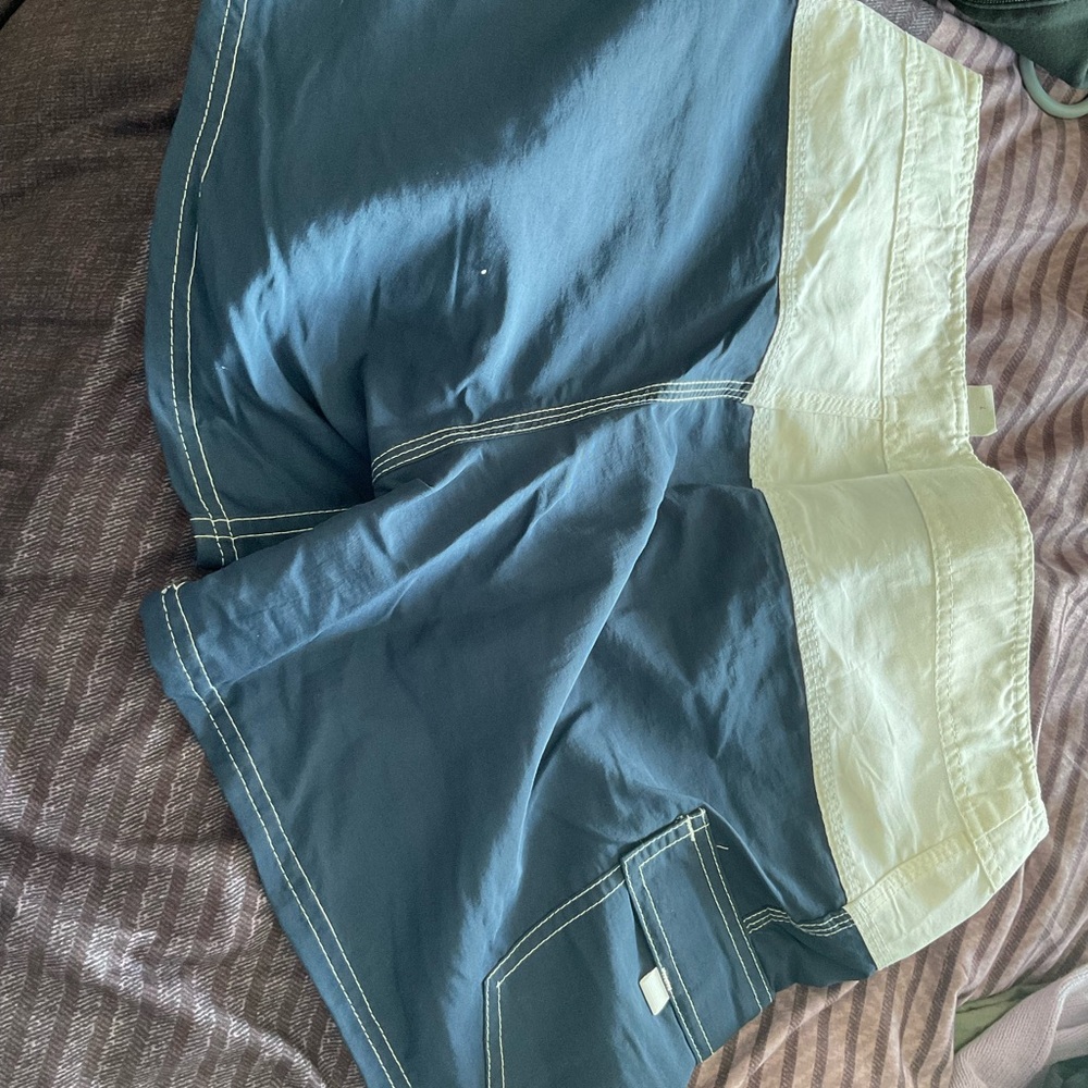 Blue and White Board shorts size 7 Tapa Threads brand tie waist Smoke free home